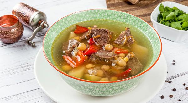 Шурпа из баранины с нутом