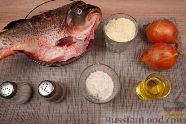 Карп в кукурузной муке, с соусом "Муждей"