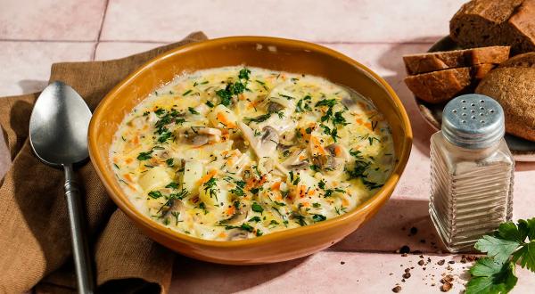 Сырный суп с шампиньонами и вермишелью