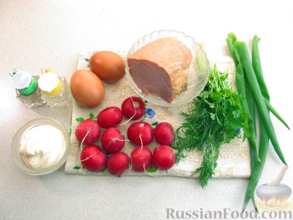 Салат "Весенний" с редиской, ветчиной и яйцами