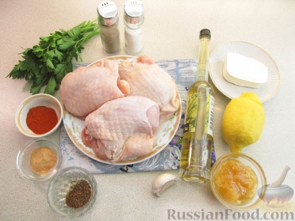 Жареные куриные бёдра с медовым соусом и фетой