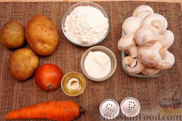 Картофельные мини-пиццы с шампиньонами и морковью