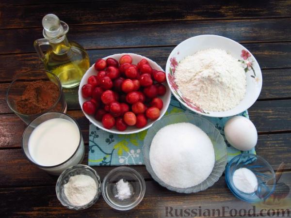 Шоколадный кекс с черешней
